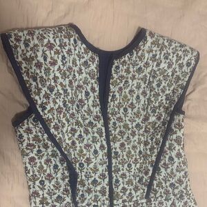 Floral Quilted Sleeveless Blouse